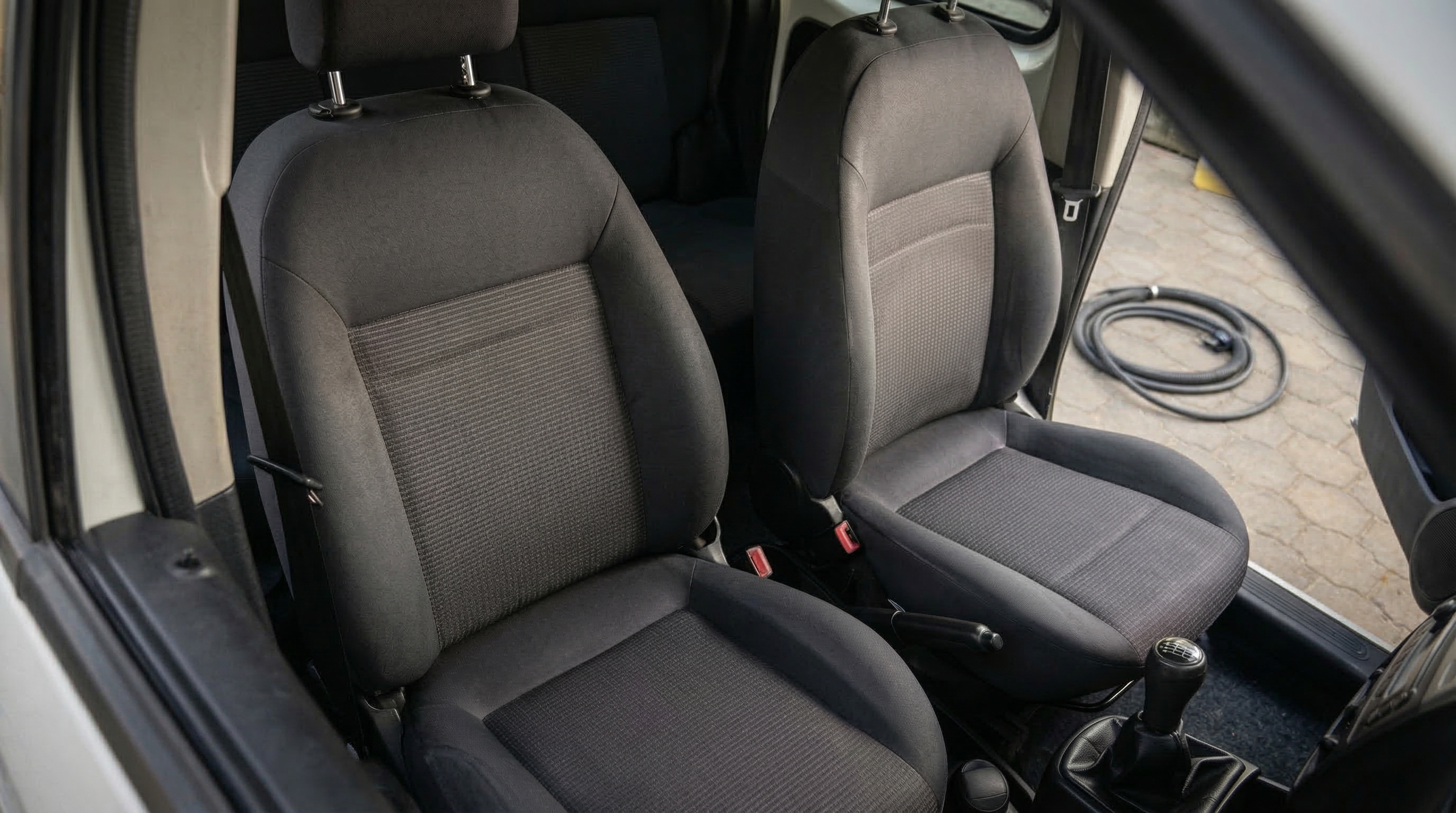 Après - Voiture — Intérieur complet